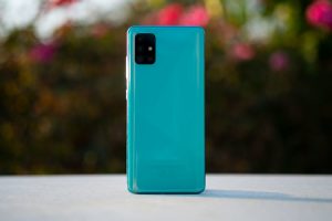 Read more about the article The best mid-range phones of 2020