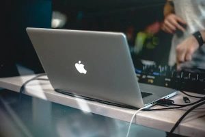 Read more about the article How to Set Low or Full Battery Alert on your MacBook