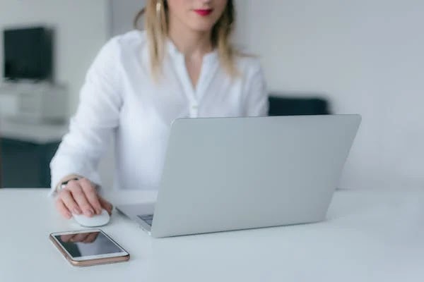 You are currently viewing How to Connect your iPhone mobile to your Mac